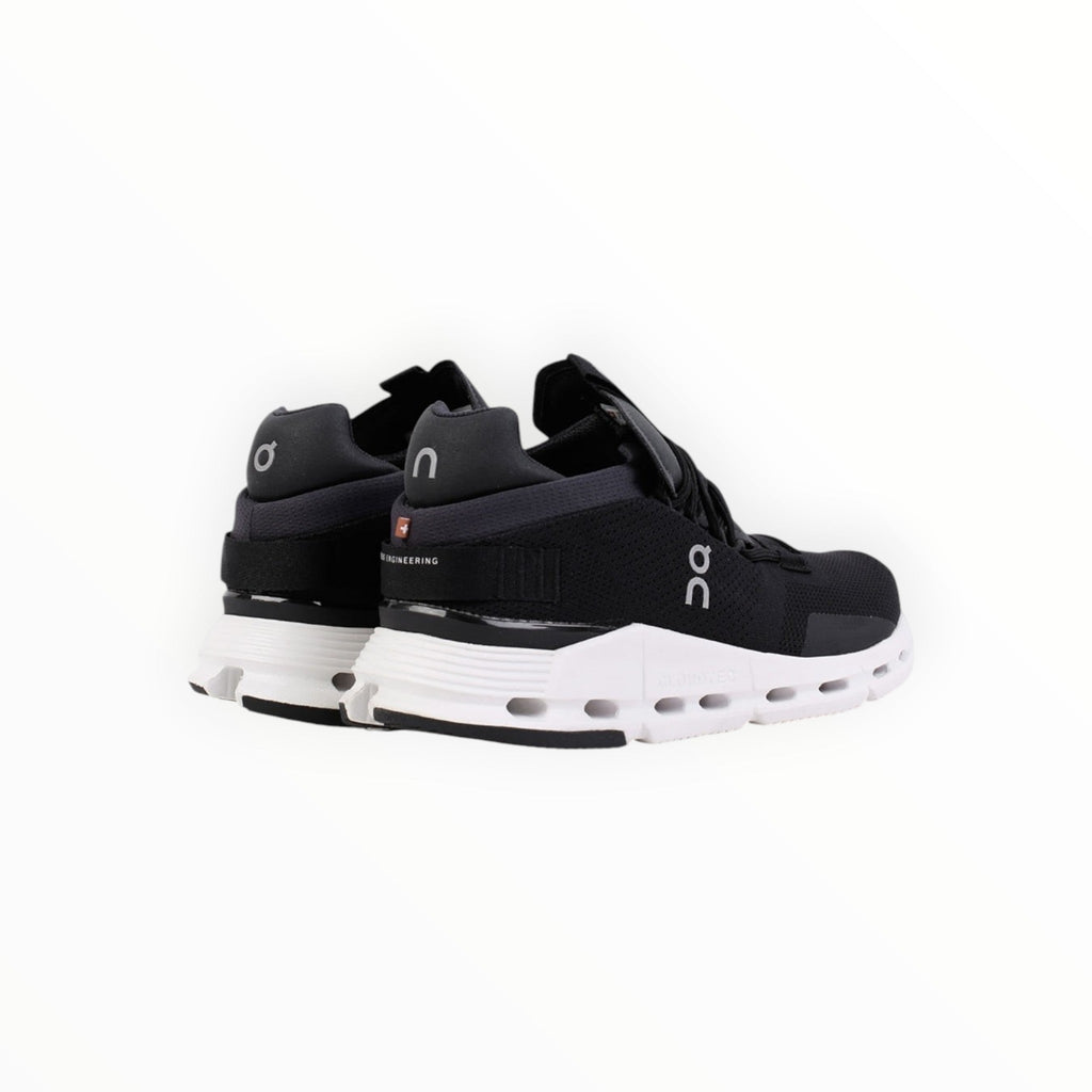 CLOUDNOVA MEN'S RUNNING SHOES (BLACK & WHITE)